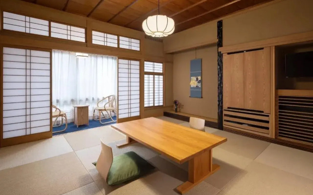 Mikuniya