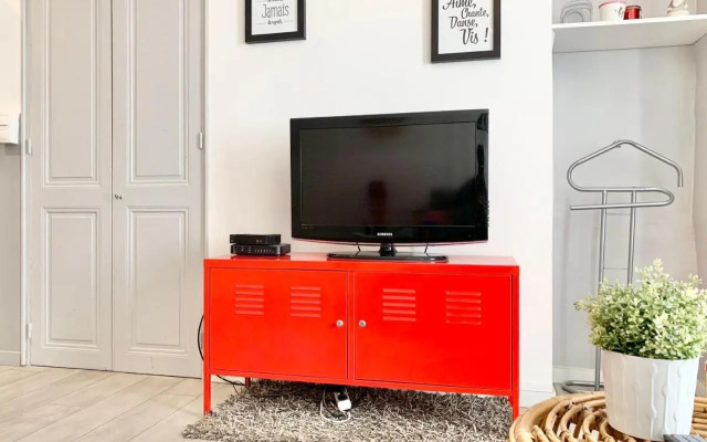 Large studio quiet & luminous Near GEM & station #G4