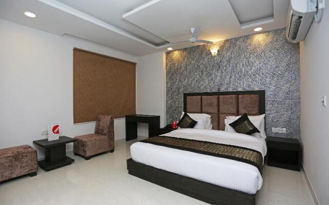 OYO 14769 Hotel Belmonk