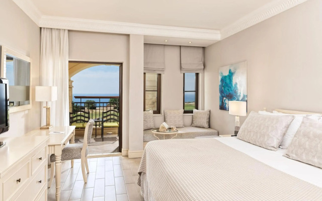 Aphrodite Hills Hotel