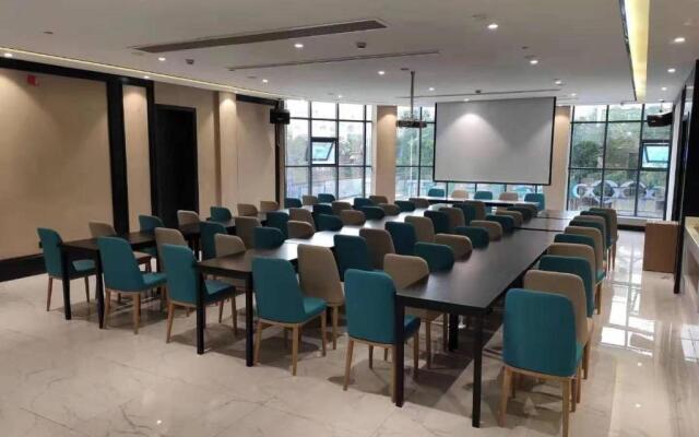 Xana Hotelle· Hangzhou North Bus Station Wanda