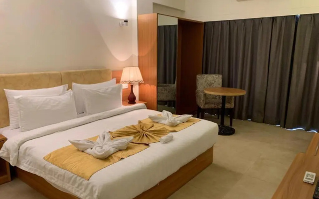 Hotel Reemz – Guest Rooms – Chiplun