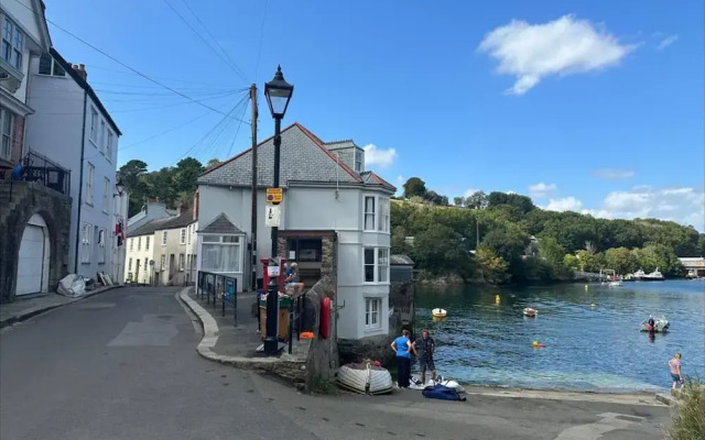 The Slipway Suite, Fowey Harbour & Parking 1 Min