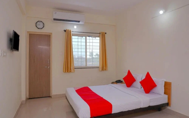 OYO Flagship 22520 Lakeview Lohegaon