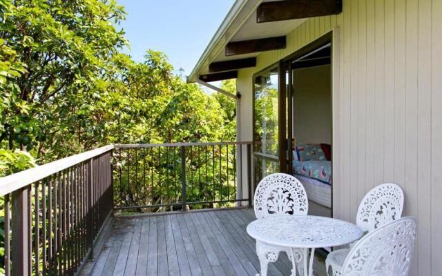 Acacia View at No 3 - Acacia Bay Holiday Home