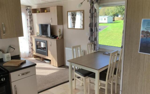 3 Bedrooms Loch Views Heated Pool Close To Beaches