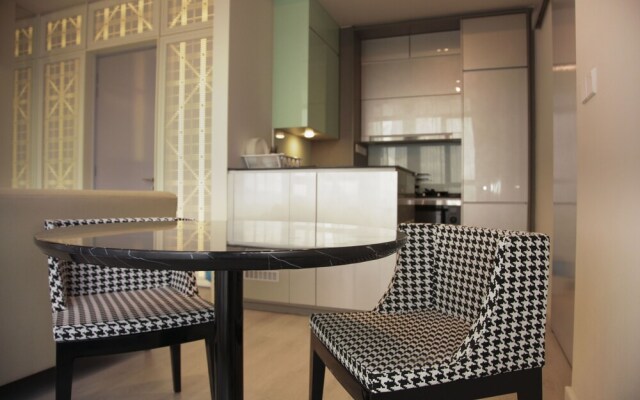 Expressionz Professional Suites By De Space