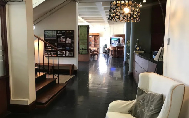 Hotel Raices