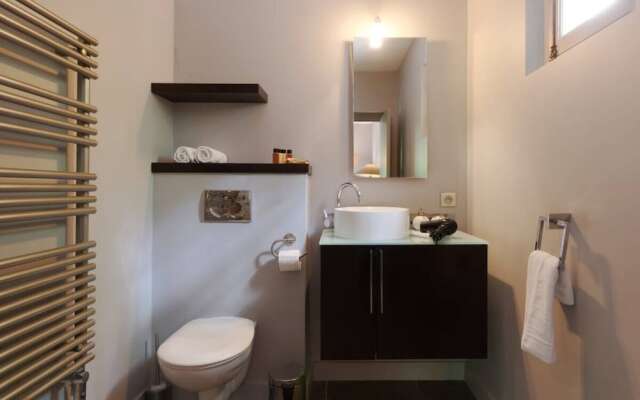Ravel Private Apartment
