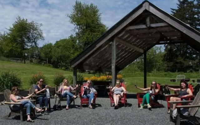 Dancing Fish Farm LLC