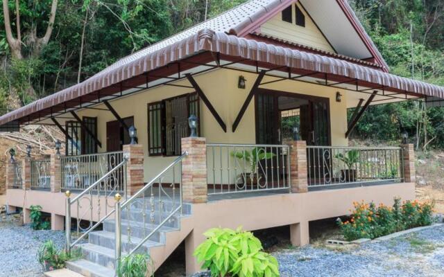 Chaison Hill Resort Khanom