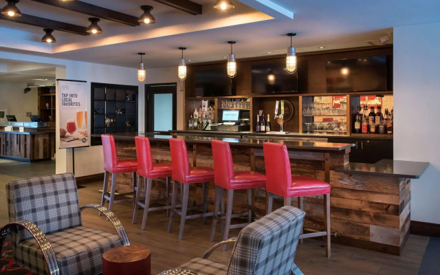 The Crossroads Hotel, Newburgh