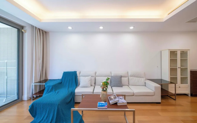 Tyms Stylish 3BR 2BA Apt Xujiahui Metro