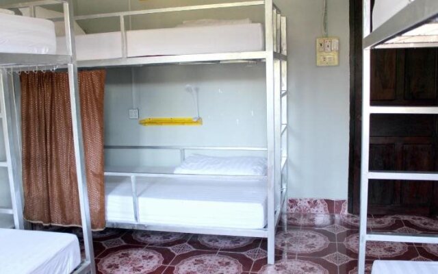 Aham Backpackers Hostel - Adults Only