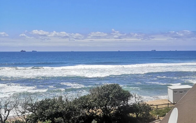 Isikhulu.53-55 North beach ,Umdloti. KwaZulu-Natal