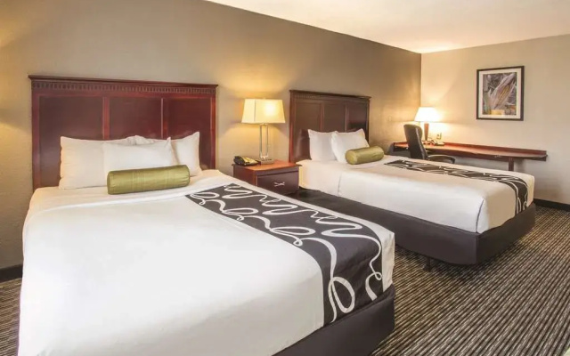 La Quinta Inn & Suites by Wyndham Indianapolis South