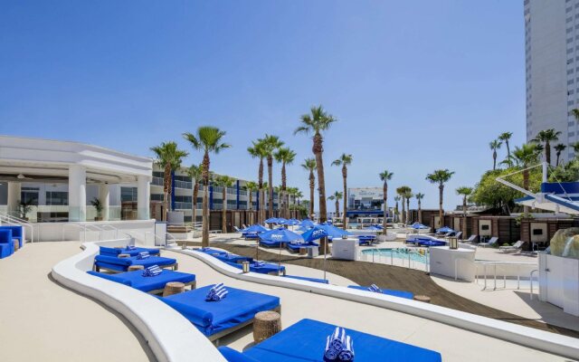 Tropicana Las Vegas a DoubleTree by Hilton Hotel and Resort