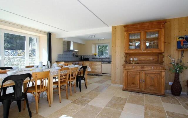 MAISON SAINT-JEURES, 5 PIèCES, 11 PERSONNES - FR-1-582-43