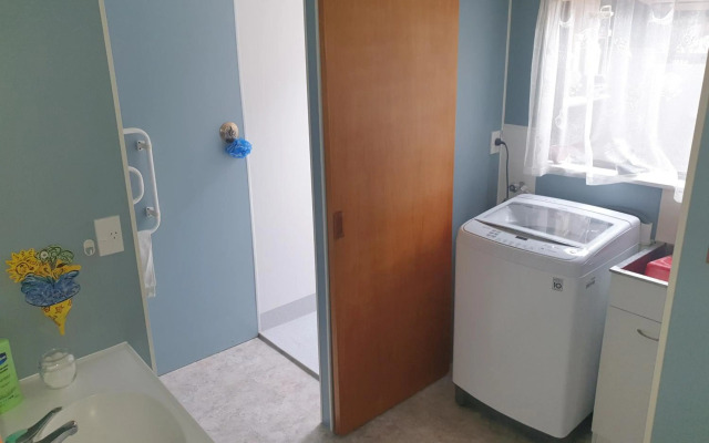 MacDonalds Rest - Hahei beach house