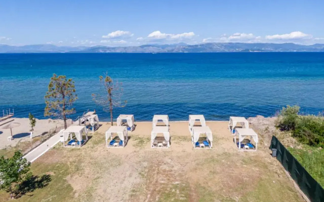 Sandy Beach Complex