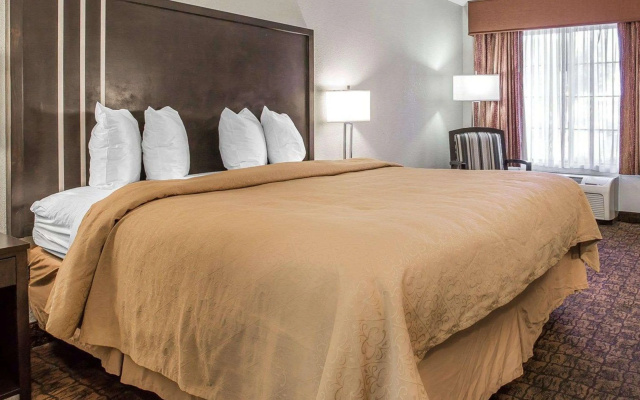 Quality Inn & Suites Woodland - Sacramento Airport