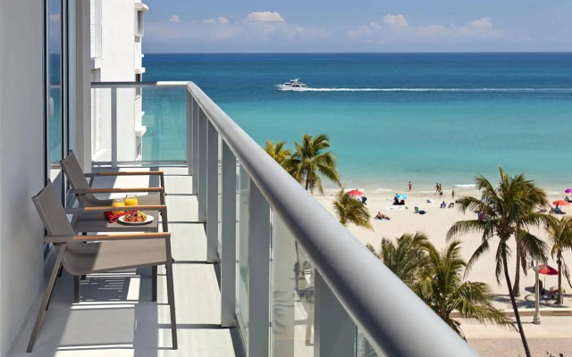 Costa Hollywood Beach Resort