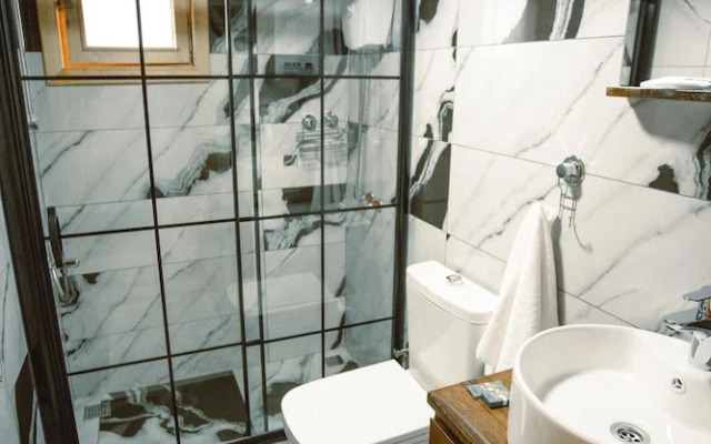 Sapanca Casamia Suit