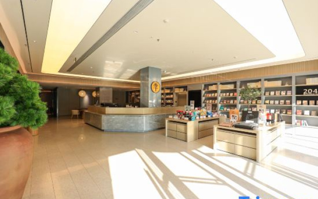 JI Hotel (Nanchang Bayi Square West Qingshanhu Metro Station))