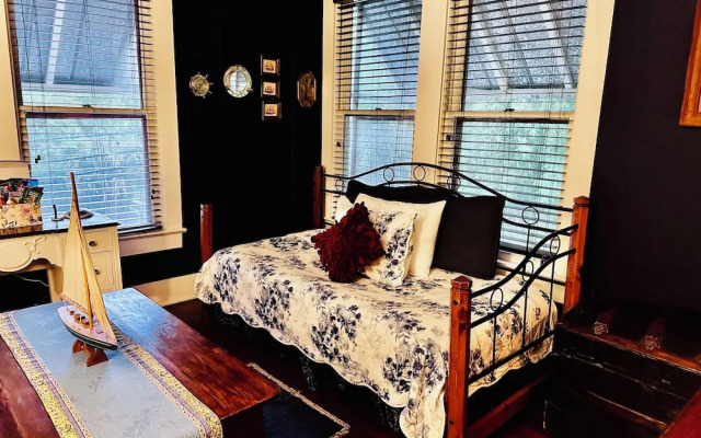 Grady House Bed & Breakfast