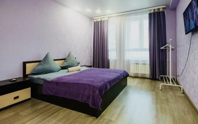 Apartments Live Here, district Entuziastov, bld. 8