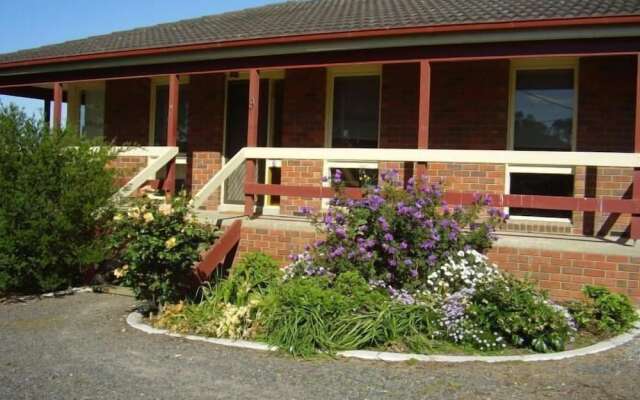 Yarra Glen Racecourse Apartments
