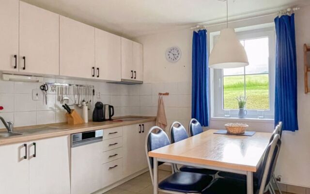 Holiday Hill E52