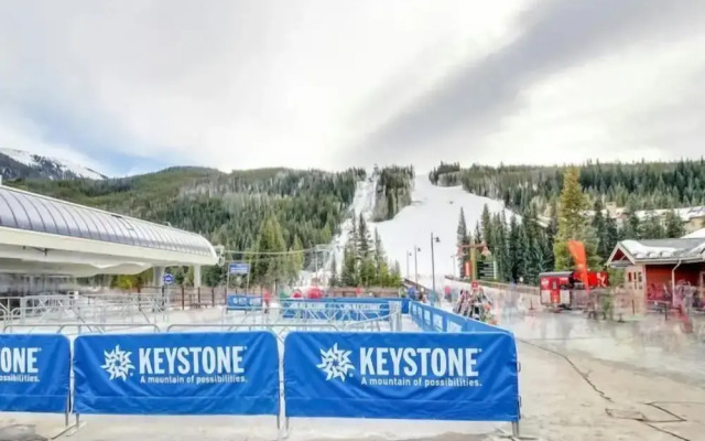 Studio Condo at Gateway Lodge in Keystone
