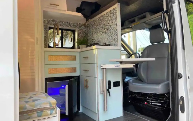 CampoMar Van Island Adventure on Wheels