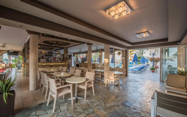 Planos Beach Hotel