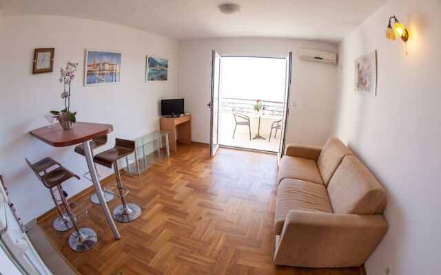 Apartments Charme