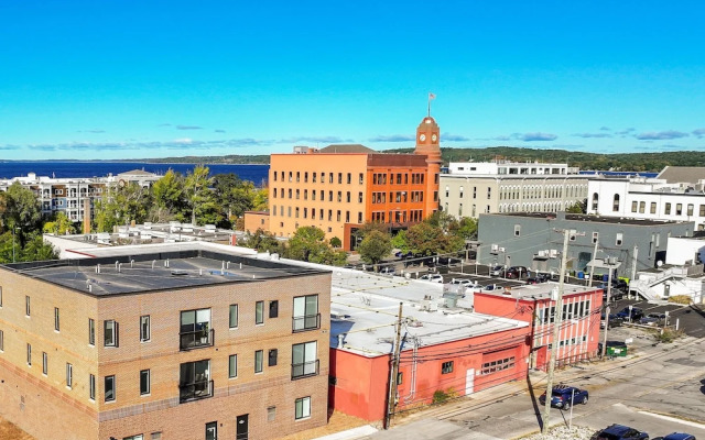 The Loop Downtown By Kasa