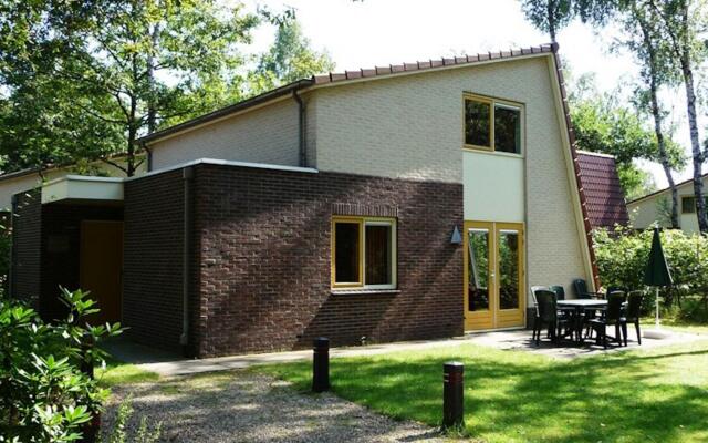 Veluwe Forest Villa With Comfort