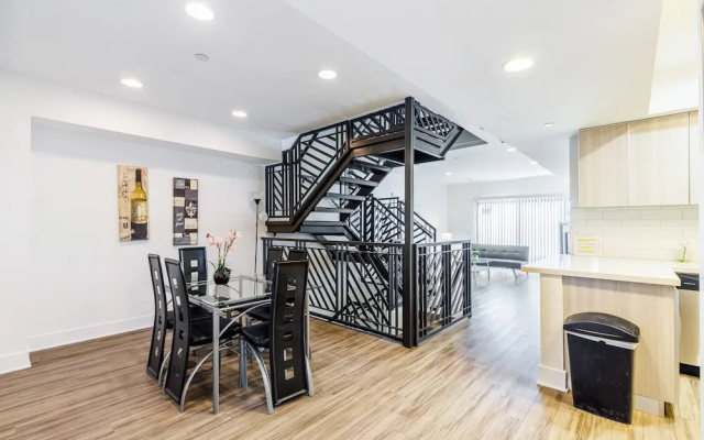 Brand new 2 Bedroom Apartment on Hawthorn Ave Hollywood 2 Apts by RedAwning