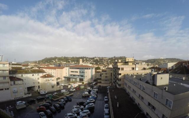 Appartement 4p 70m2 plein centre avec parking