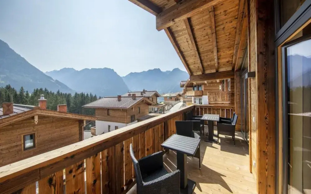 Stylish Alpine Chalet With Carport