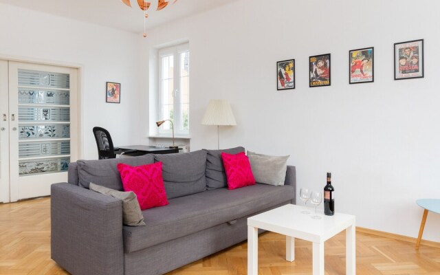 Heart of Gdansk Apartment by Renters