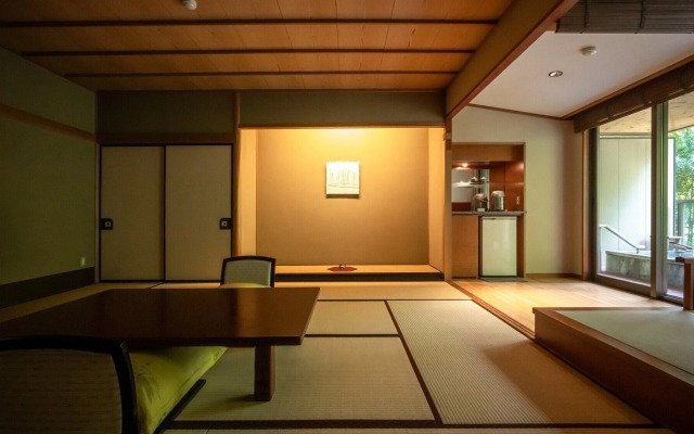 Yamanaka Onsen Kuriya Yasohachi