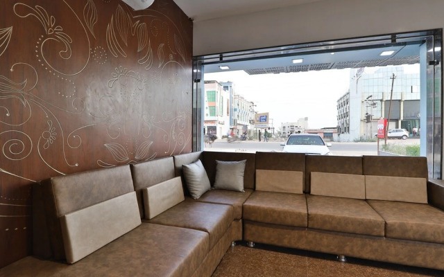 OYO 30559 Center Point