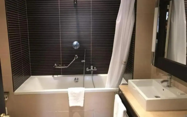 Lake Victoria Hotel