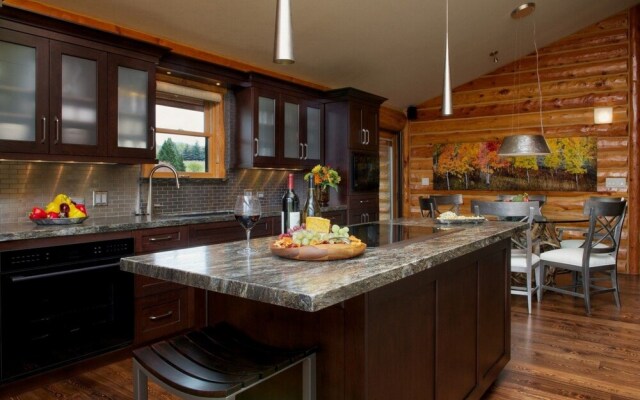 Abode at Dragonfly Lodge Home