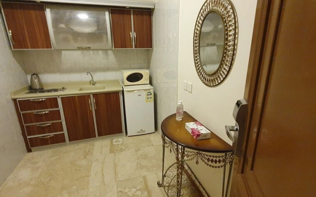 Saryet Al Hamra Hotel Apartments