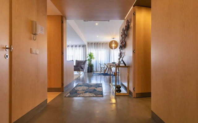 Lovelystay - Sunshine Residence in the Heart of Graça