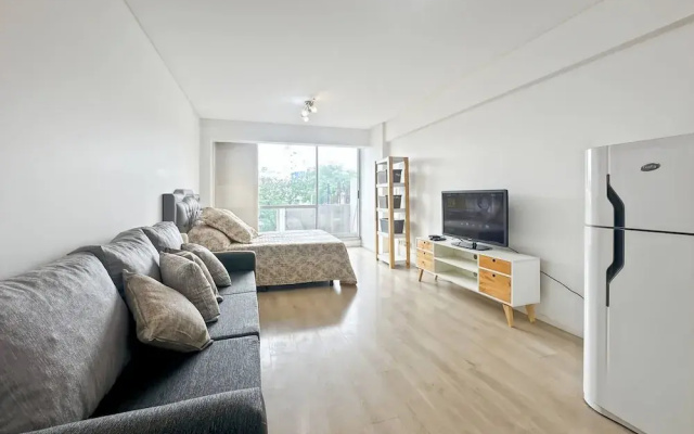 Comfortable Studio With Balcony and Excellent Location
