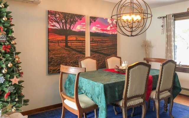 Stowe Vacation Rental w/ Deck & Mountain Views!